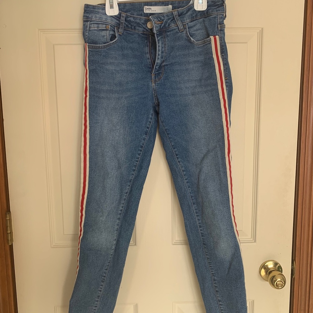 Skinny Jean with red stripe